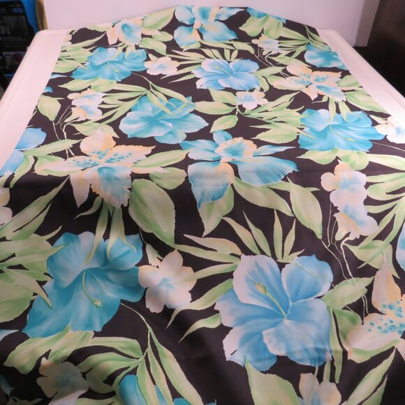 Blue Orchid Fabric 100% polyester (silky feel) 42" wide 3.5 yards - Picture 1 of 5